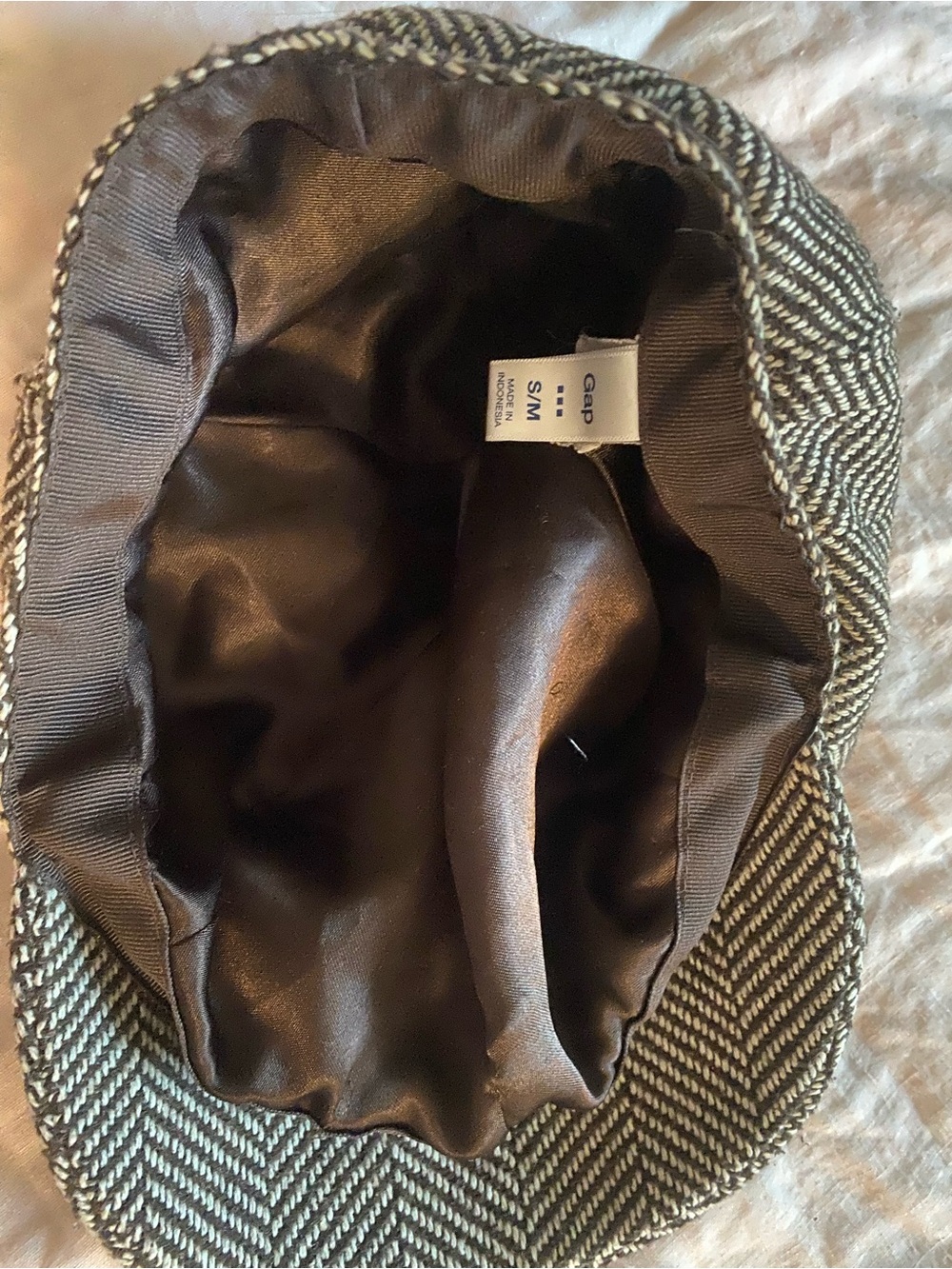 GAP Brown and Cream Herringbone Newsboy Cap - Picture 4 of 7